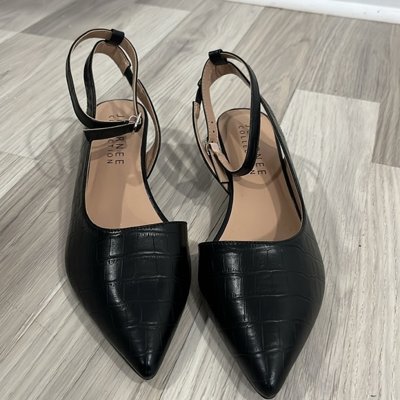 Journee Collection KEEFA Black Croc Print Point Toe Ankle Strap Pumps Size 8 - Picture 5 of 8